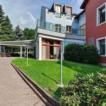 U普拉梅尔酒店 酒店